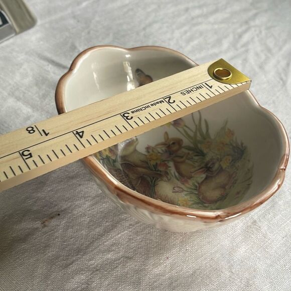 Cracker Barrel Easter Traditions all purpose bowl bunnies flowers scalloped edge - Picture 5 of 6